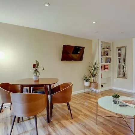 Beautiful 2 Bedroom Across From The House Of Representatives Washington Exterior photo