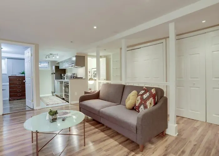 Beautiful 2 Bedroom Across From The House Of Representatives