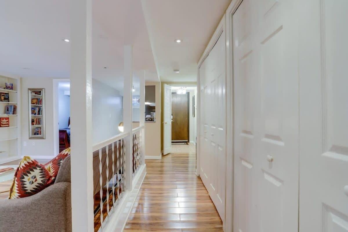 Beautiful 2 Bedroom Across From The House Of Representatives Appartement