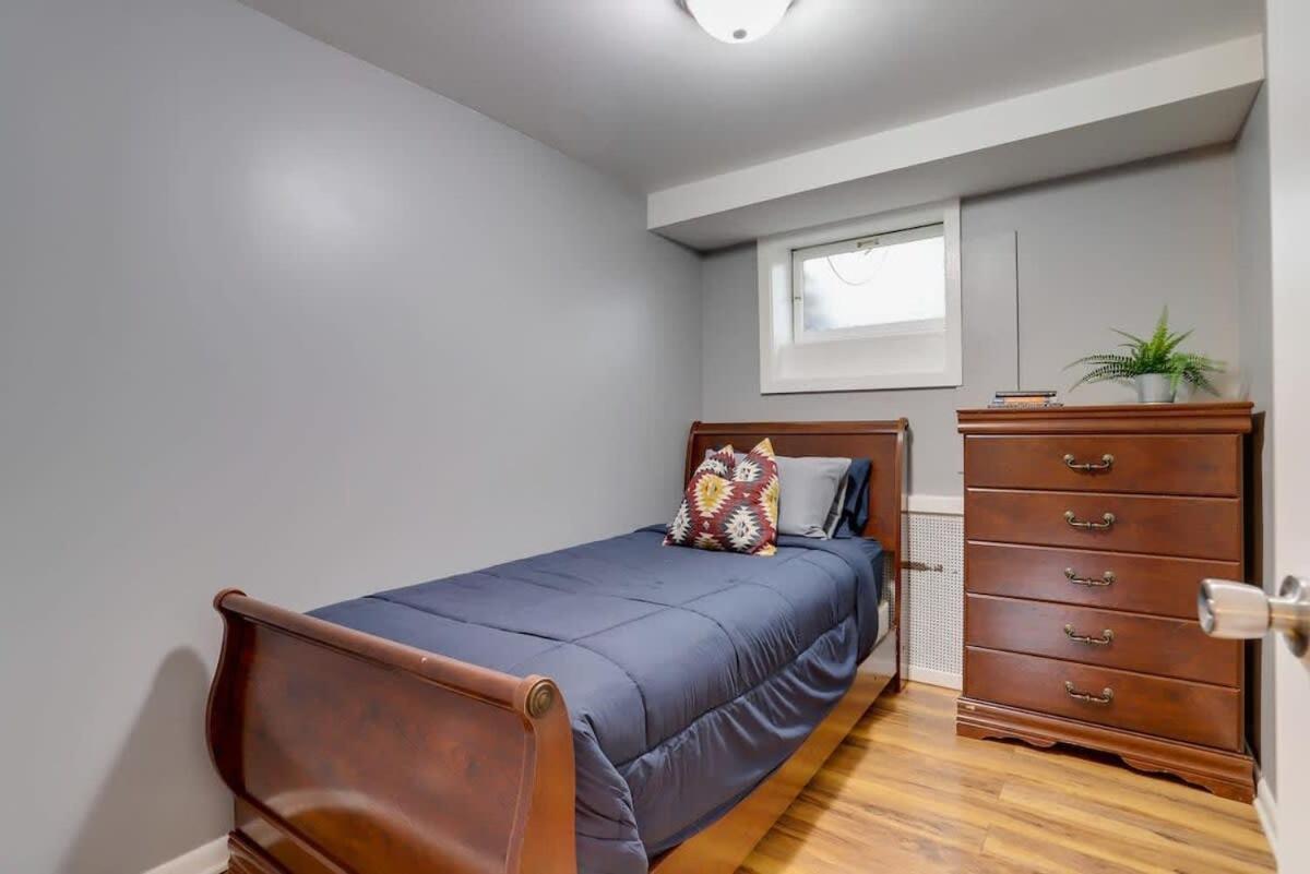 Apartment Beautiful 2 Bedroom Across From The House Of Representatives