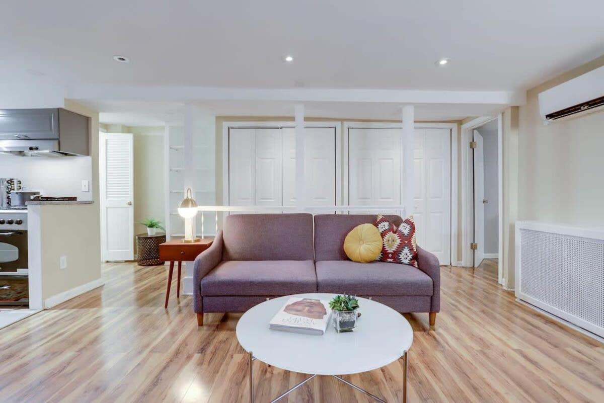 Apartment Beautiful 2 Bedroom Across From The House Of Representatives *