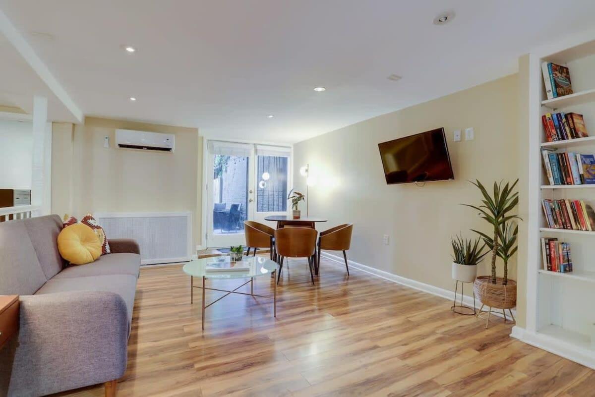 Apartment Beautiful 2 Bedroom Across From The House Of Representatives *