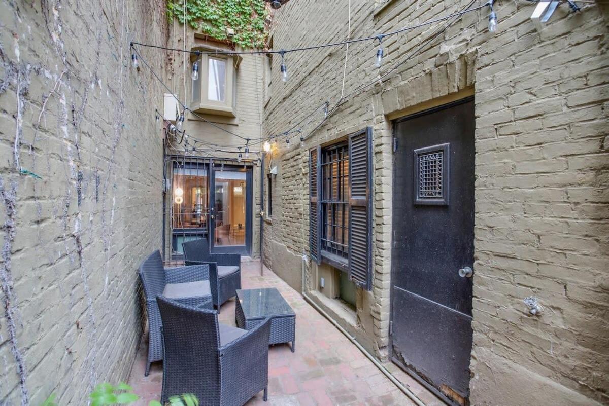 Beautiful 2 Bedroom Across From The House Of Representatives *