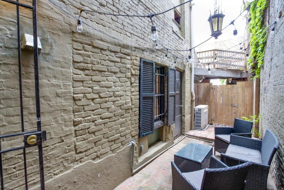 Beautiful 2 Bedroom Across From The House Of Representatives Apartment
